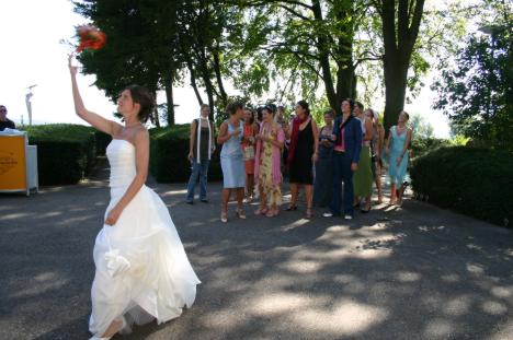 Hochzeit131.jpg   45kb   26.03.2021 22:22:02